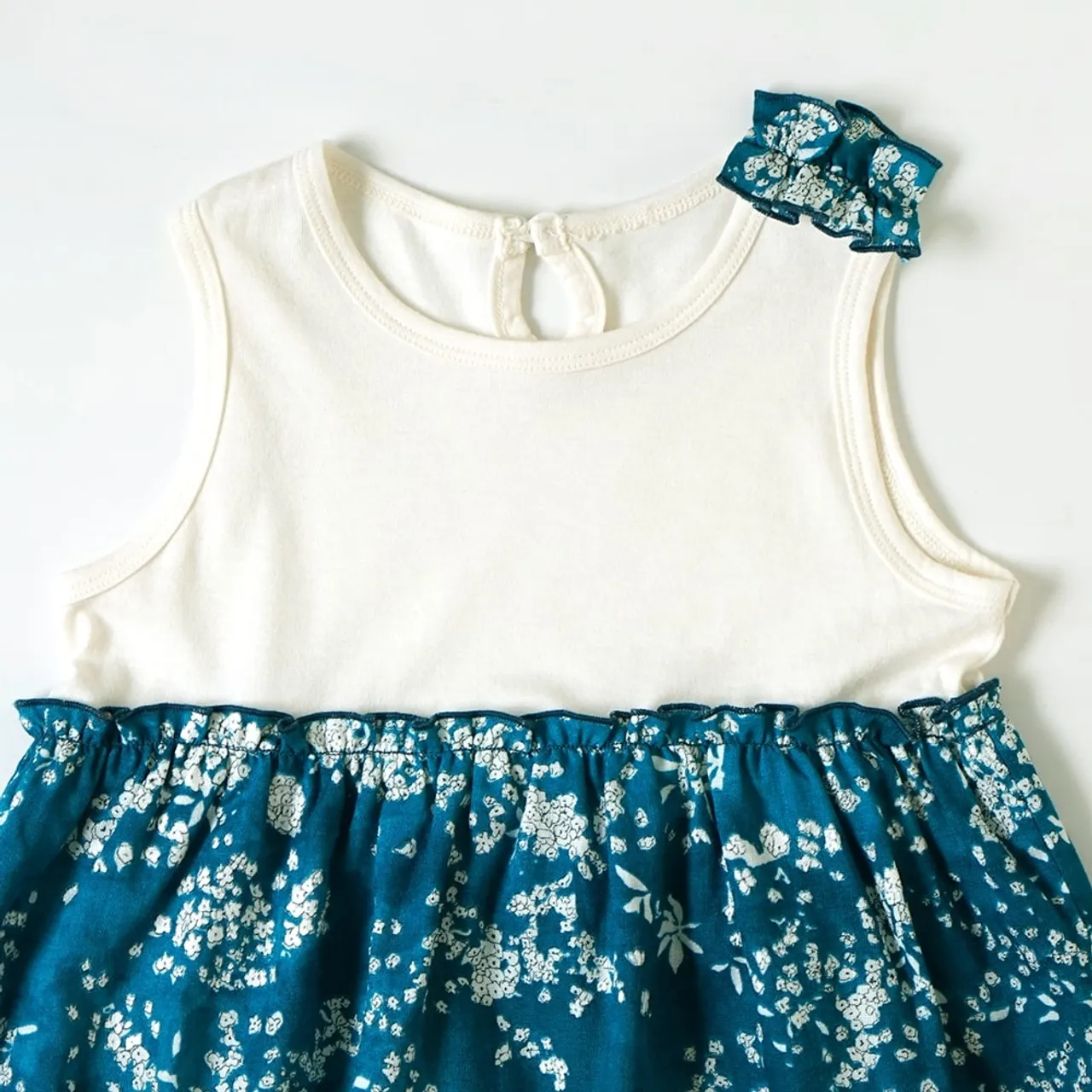 Hoppetta Naomi Ito Blue White Sleeveless Dress