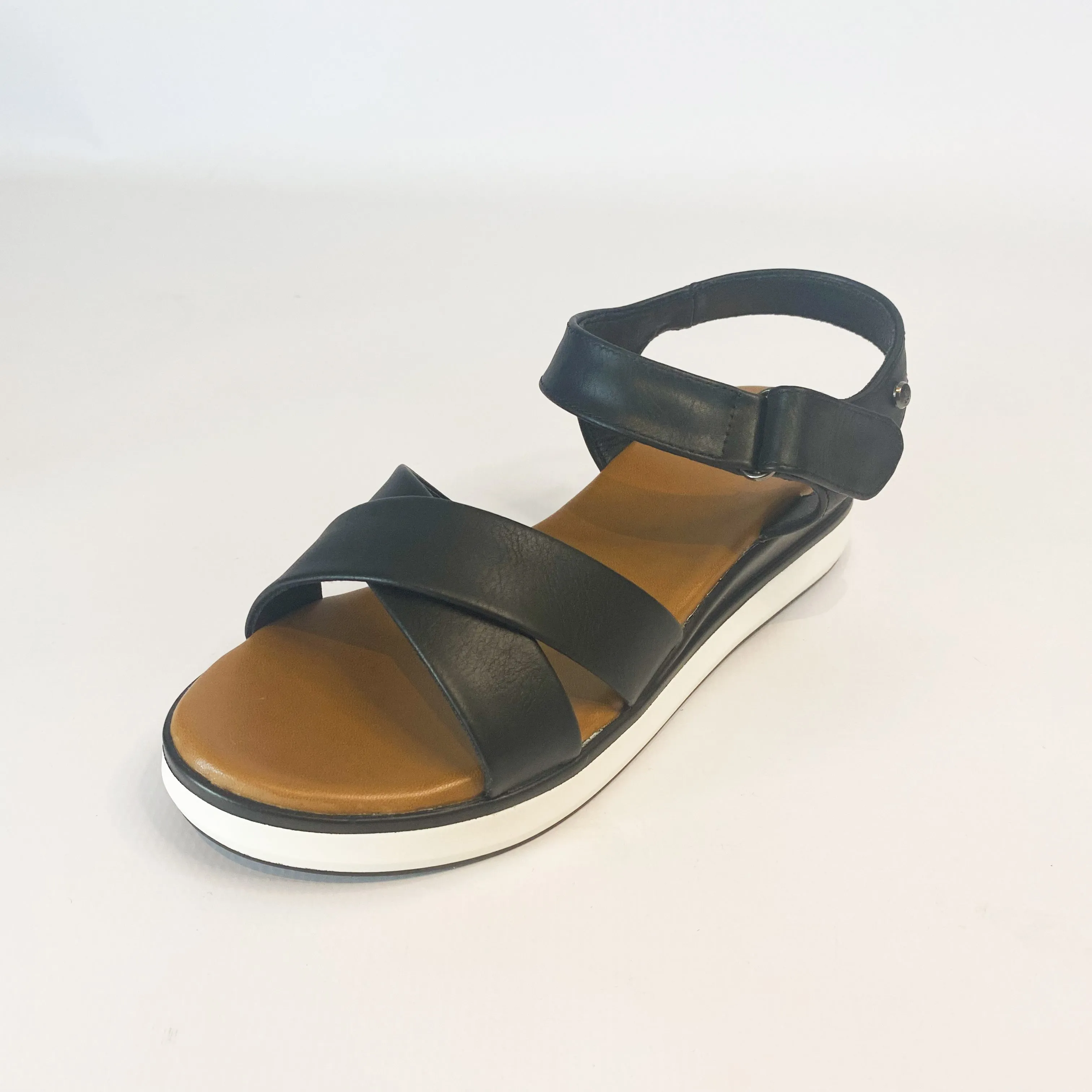 KG black strappy platform sandal