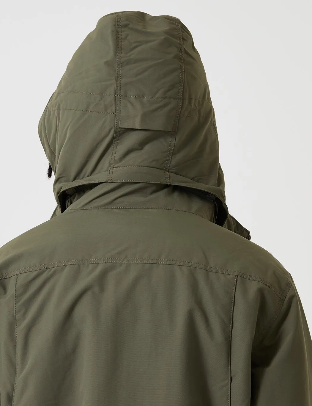 Patagonia Isthmus Parka in Industrial Green