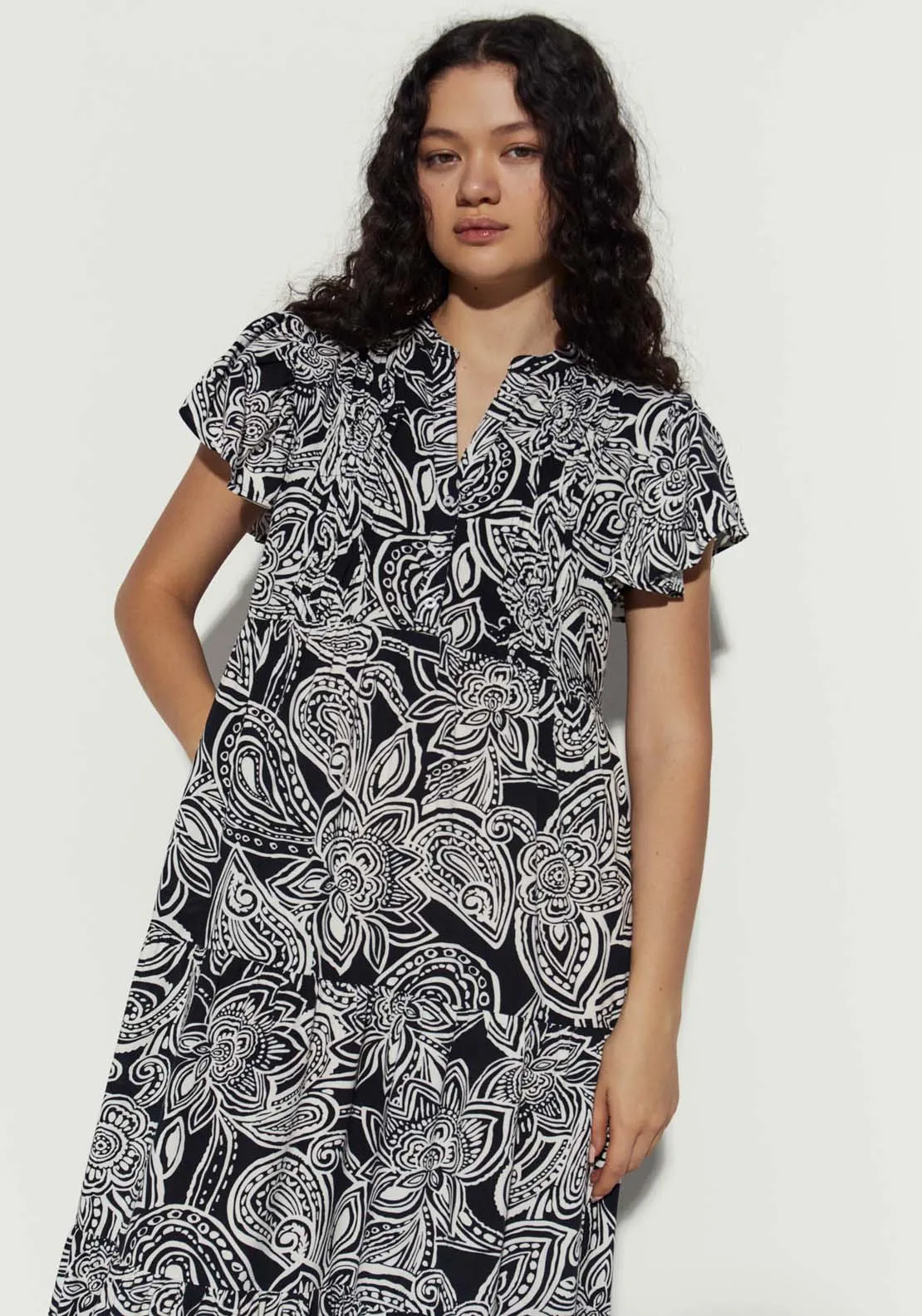 Short Sleeve Mid-Length Dress