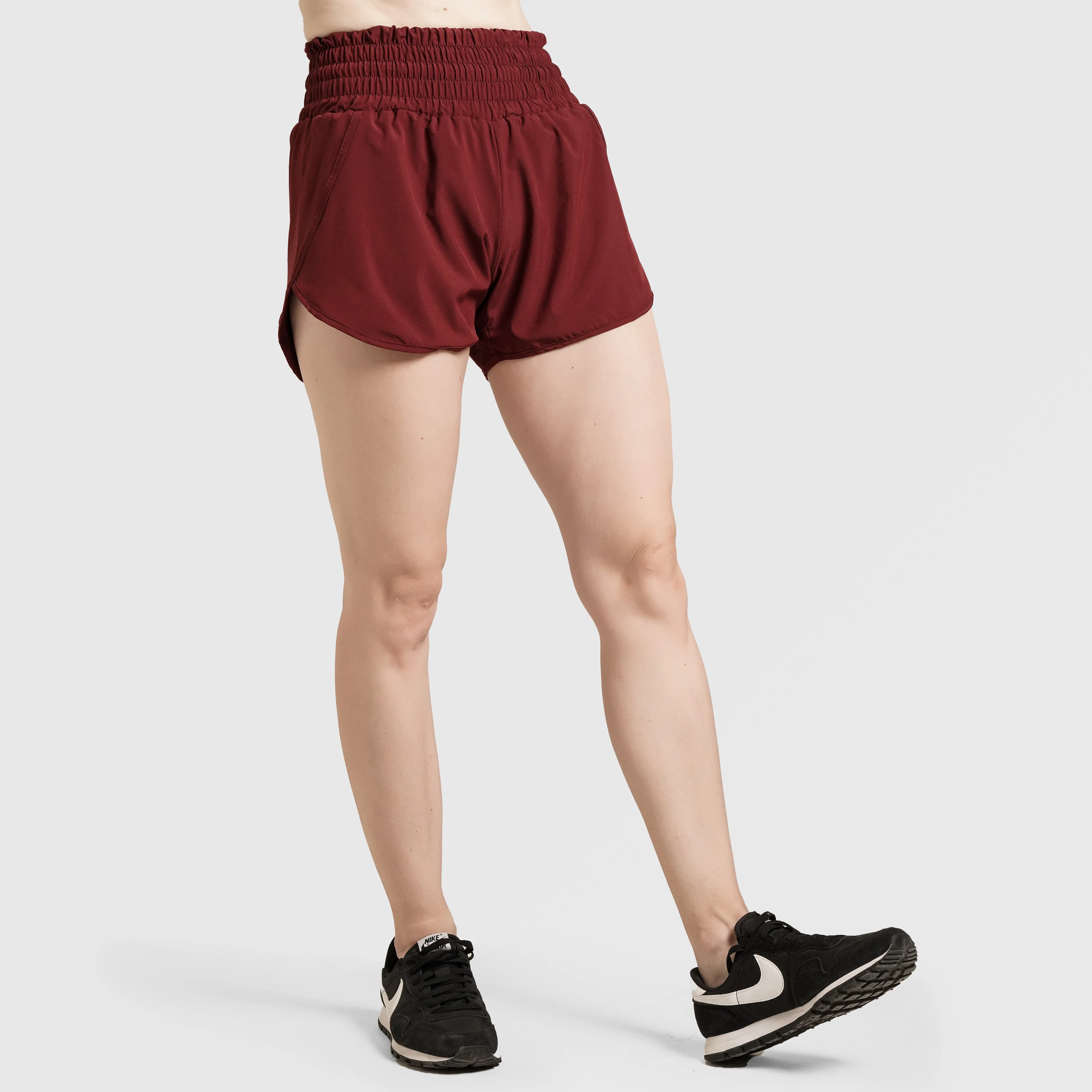 Tide Shorts in Maroon