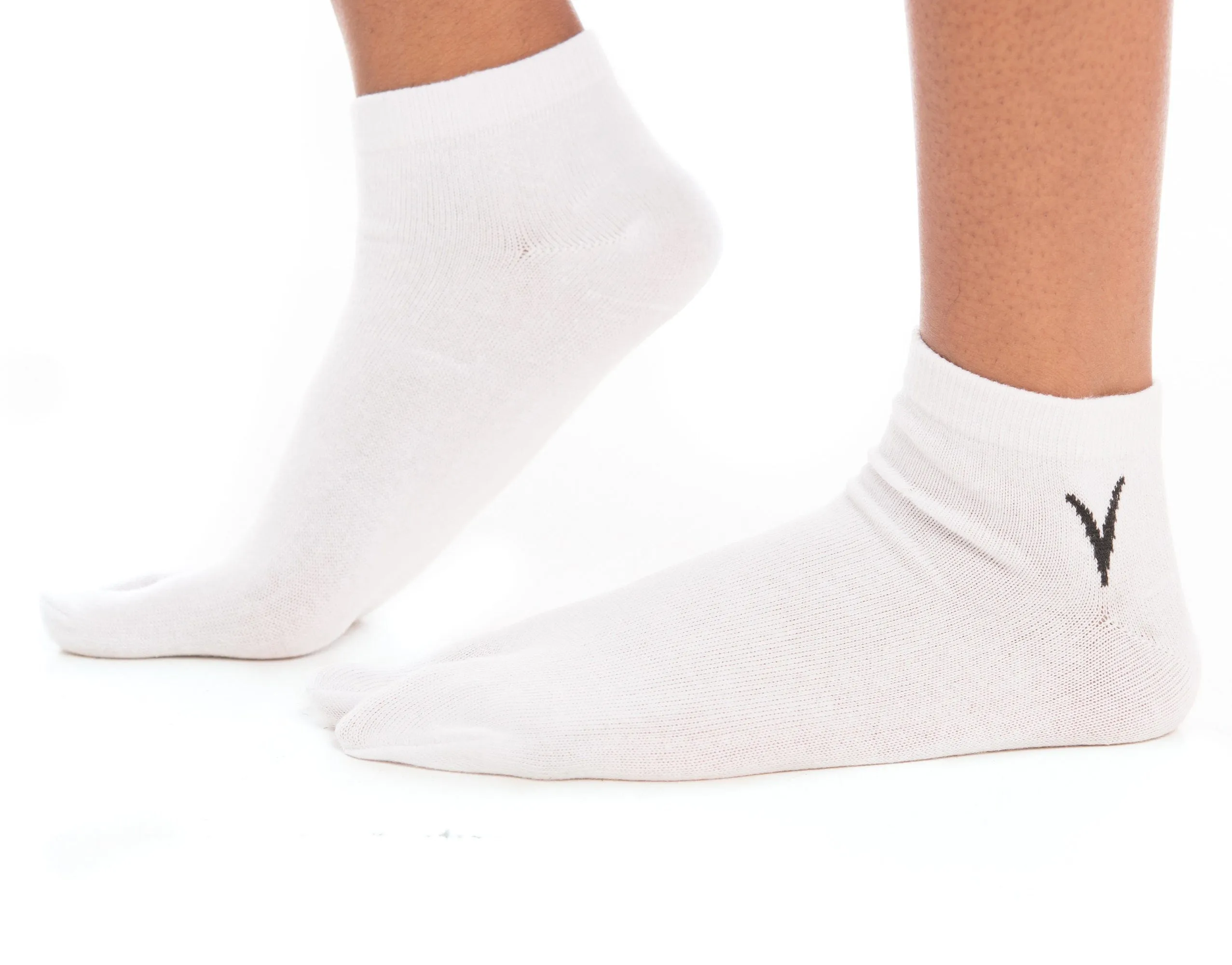 Unisex White Ankle Tabi Big Toe Socks by V-Toe Socks, Inc.