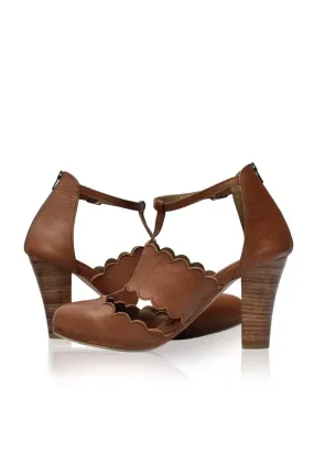 Vintage Camel Incognito Leather Heels