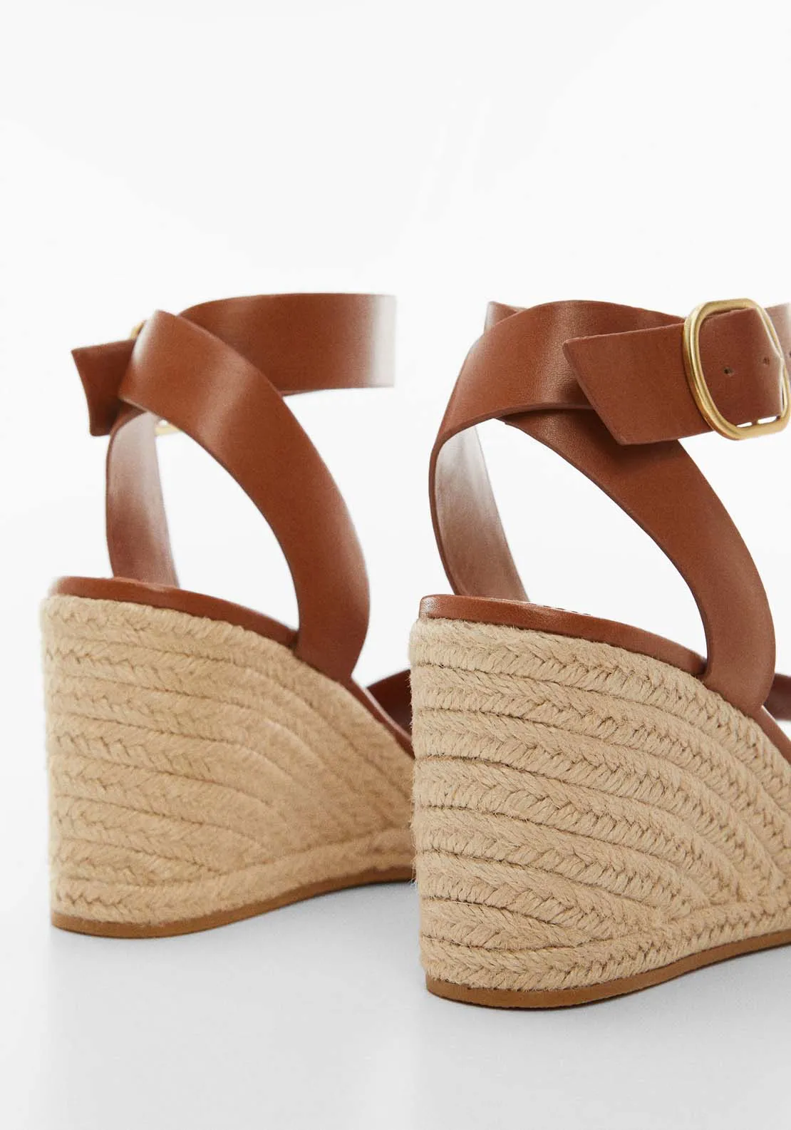 Wedge sandals with buckles