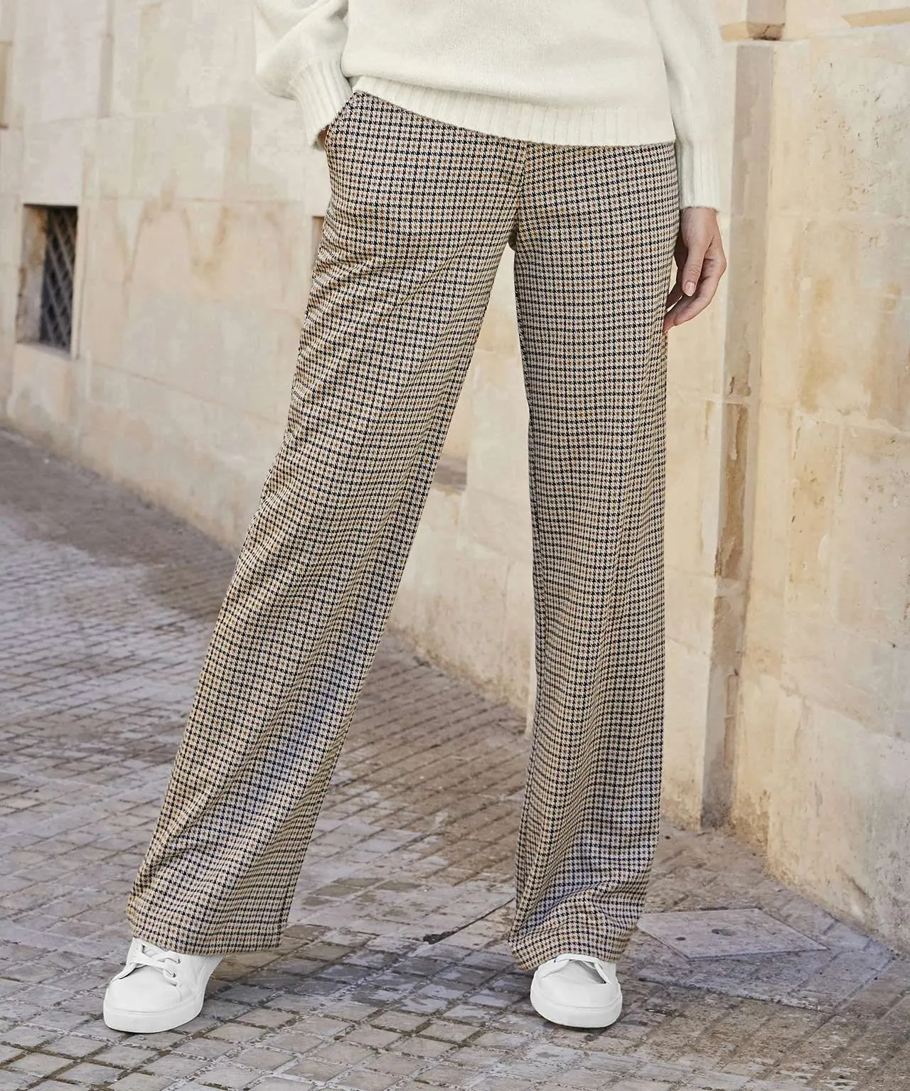 Stylish Wide-leg Check Pants